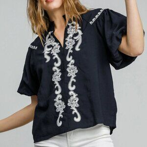 Umgee Navy Blouse with White Embroidery Puff Sleeves Sz L Boho Cottage Prairie